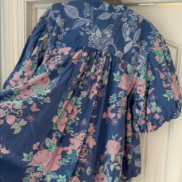 WE THE FREE Cosette Floral Chambray Combo Pullover Top EUC Size XLarge - Picture 10 of 12